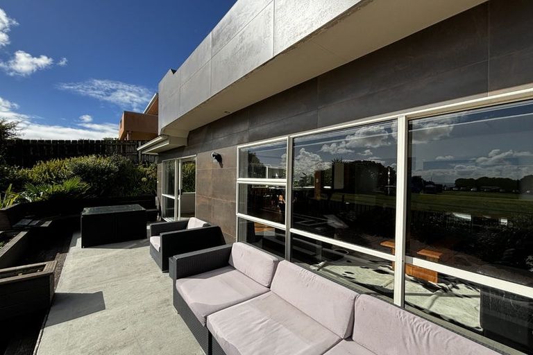 Photo of property in 8b Ronald Street, Strandon, New Plymouth, 4312