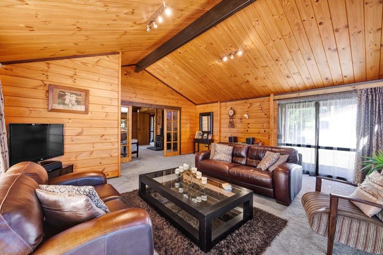 Photo of property in 1760 Mountain Road, Inglewood, 4386