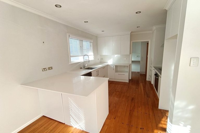 Photo of property in 15 Collier Avenue, Karori, Wellington, 6012