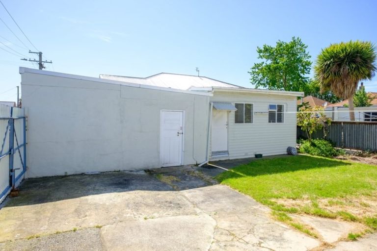 Photo of property in 38 Kirkcaldy Street, South Dunedin, Dunedin, 9012