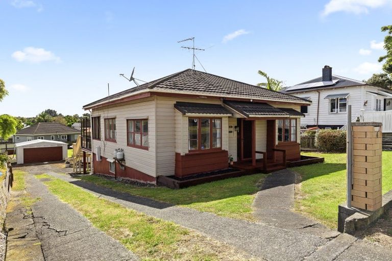 Photo of property in 4 George Street, Waiuku, 2123