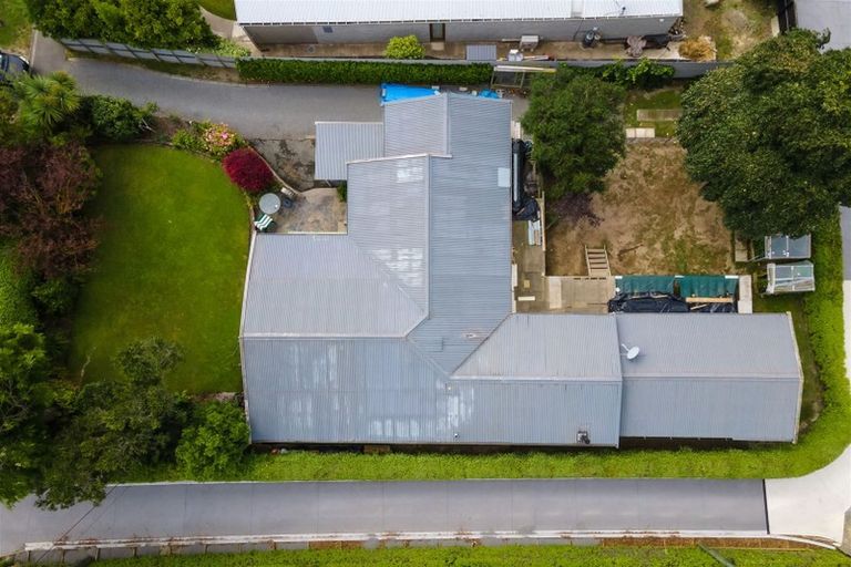 Photo of property in 61 Moncks Spur Road, Redcliffs, Christchurch, 8081