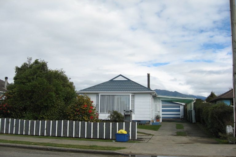 Photo of property in 12 Meihana Street, Takaka, 7110
