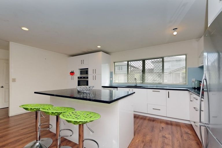 Photo of property in 20 Albizia Avenue, Henderson, Auckland, 0612