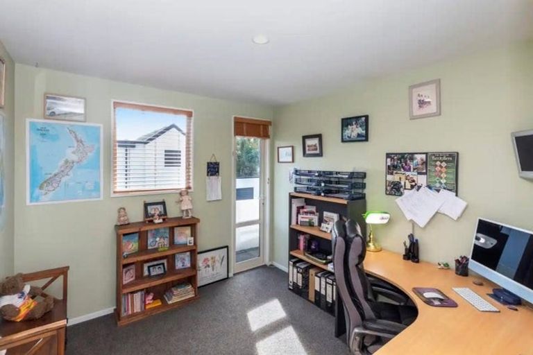 Photo of property in 28 Mayfair Street, Riccarton, Christchurch, 8011