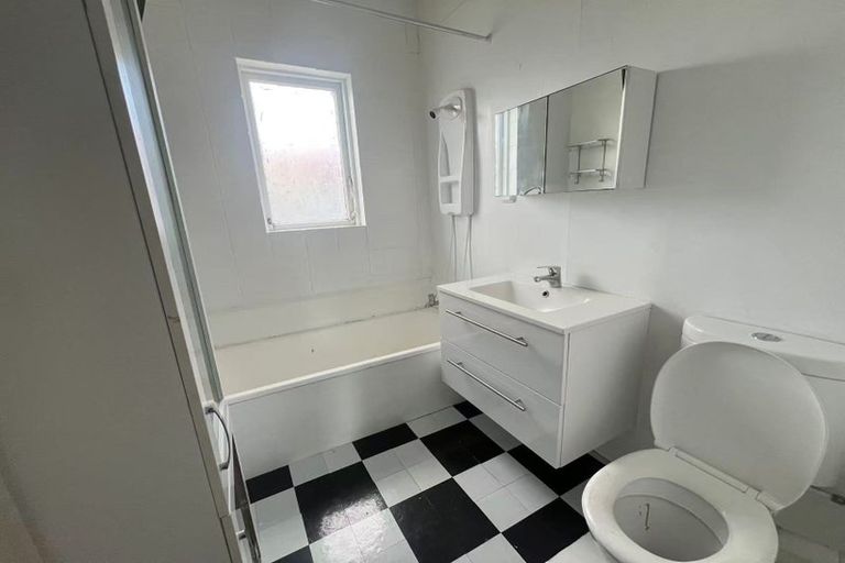 Photo of property in 2/571 Fergusson Drive, Trentham, Upper Hutt, 5018