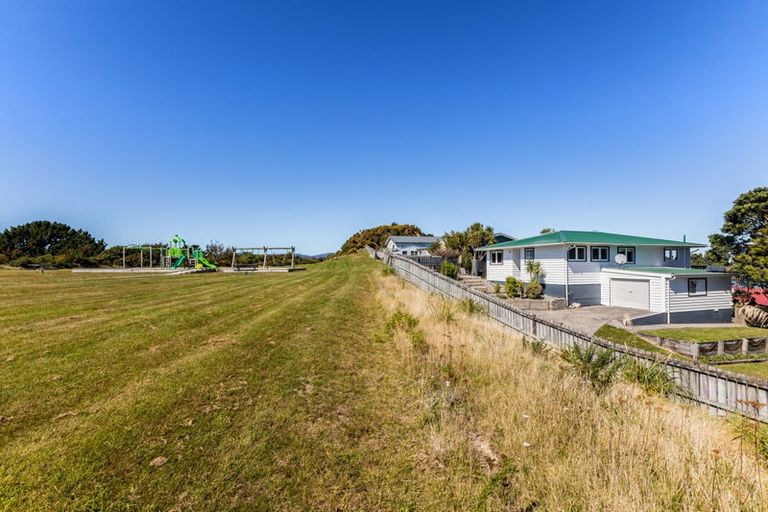 Photo of property in 23 Cypress Drive, Maungaraki, Lower Hutt, 5010
