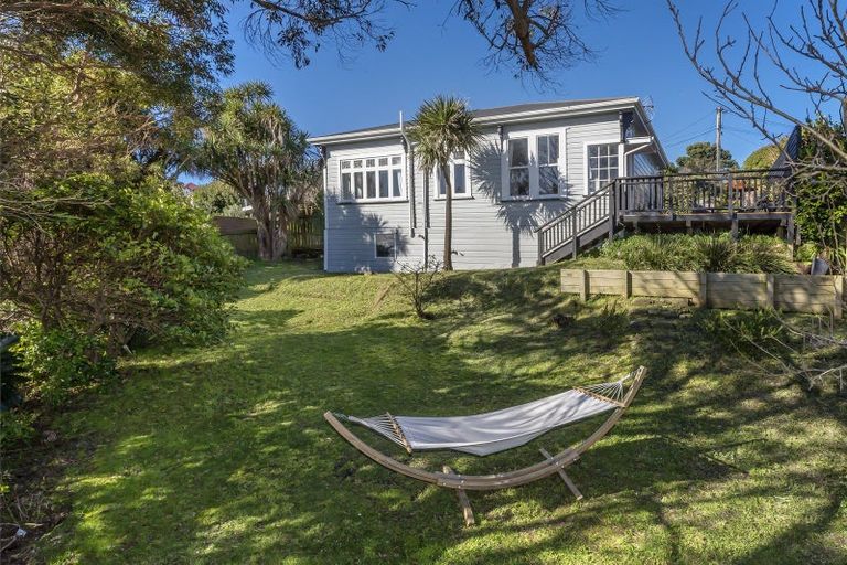 Photo of property in 11 Nevay Road, Miramar, Wellington, 6022