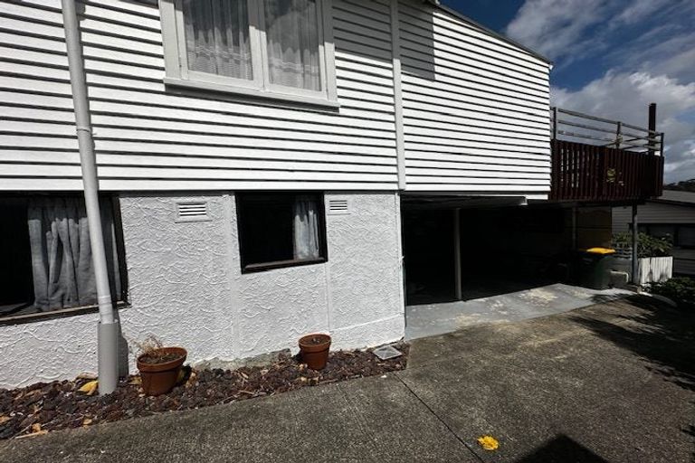 Photo of property in 8 Widmore Drive, Massey, Auckland, 0614