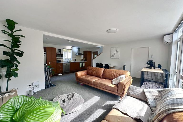 Photo of property in 4b The Quadrant, Miramar, Wellington, 6022