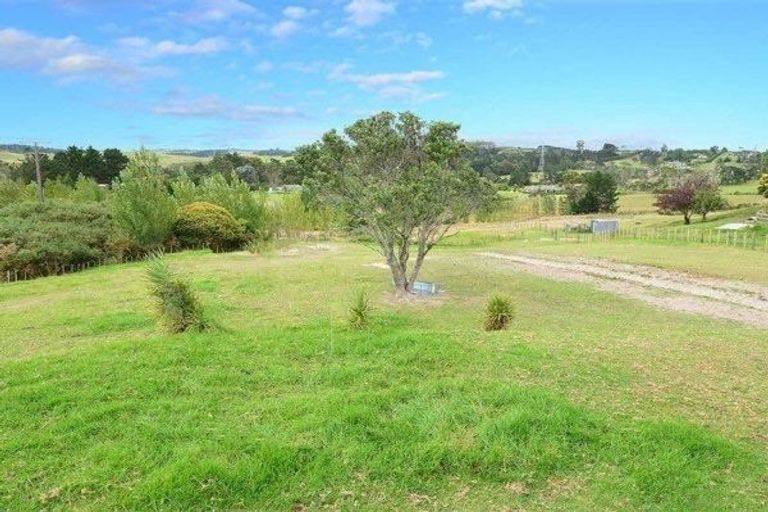 Photo of property in 42a Spur Road, Stillwater, Silverdale, 0993