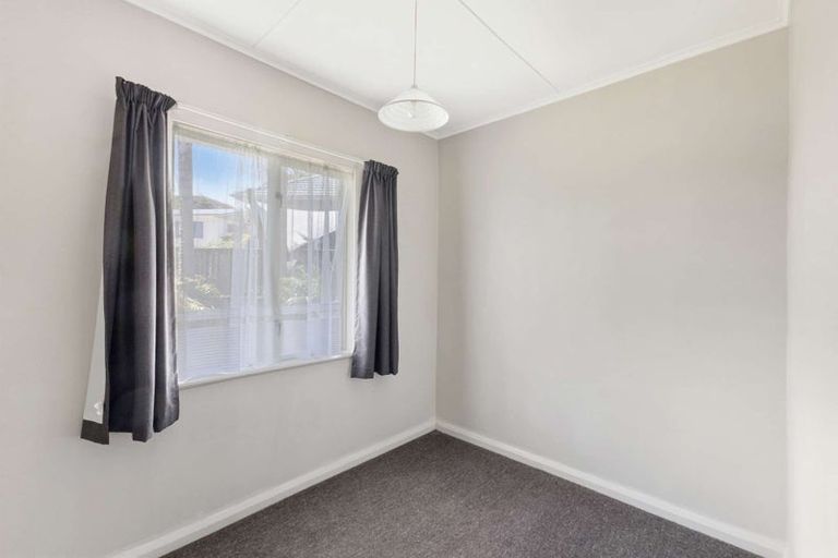 Photo of property in 19g Kenmore Street, Westown, New Plymouth, 4310