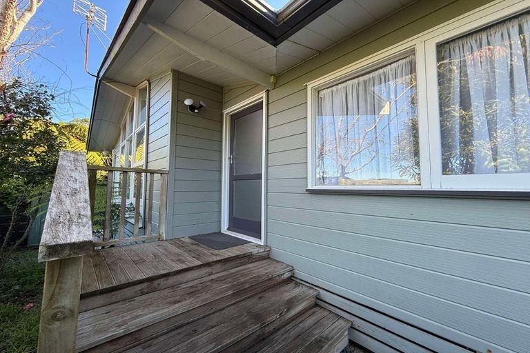 Photo of property in 27 Huntleigh Park Way, Ngaio, Wellington, 6035