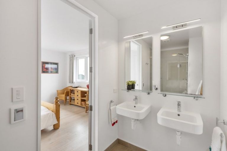 Photo of property in 30 Westview Place, Huntsbury, Christchurch, 8022