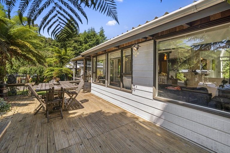 Photo of property in 15 Tombleson Road, Lake Rotoma, Rotorua, 3074