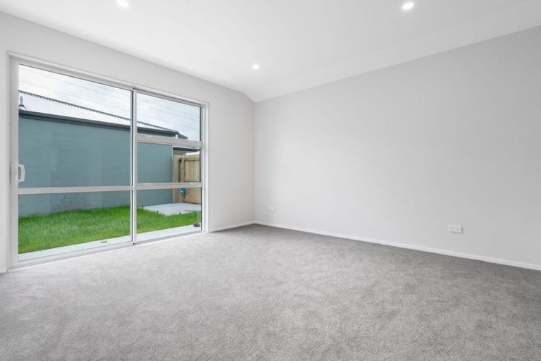 Photo of property in 8 Wairepo Street, Takanini, 2112
