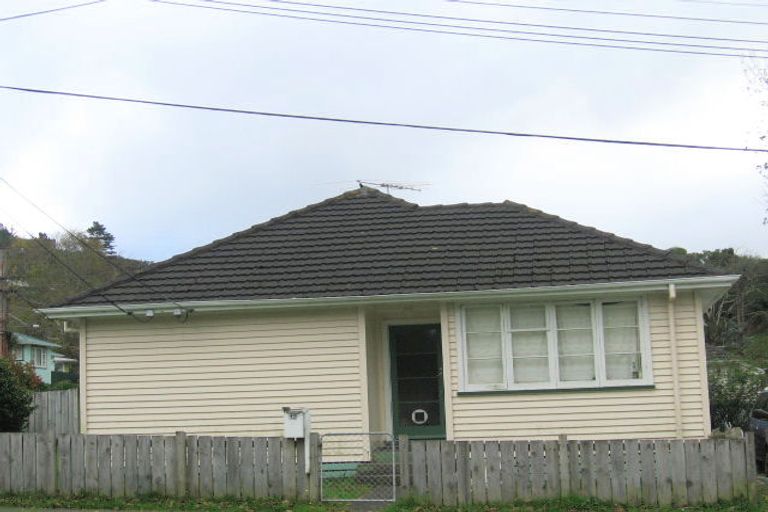 Photo of property in 9/3 Speedy Street, Stokes Valley, Lower Hutt, 5019