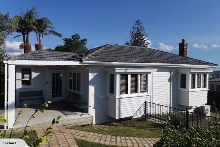 Photo of property in 36 Esmonde Road, Takapuna, Auckland, 0622
