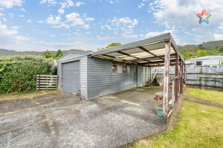 Photo of property in 22 Ruthven Road, Wainuiomata, Lower Hutt, 5014
