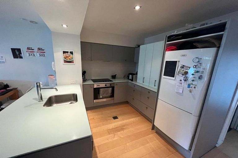 Photo of property in 2/272 Marine Parade, New Brighton, Christchurch, 8061