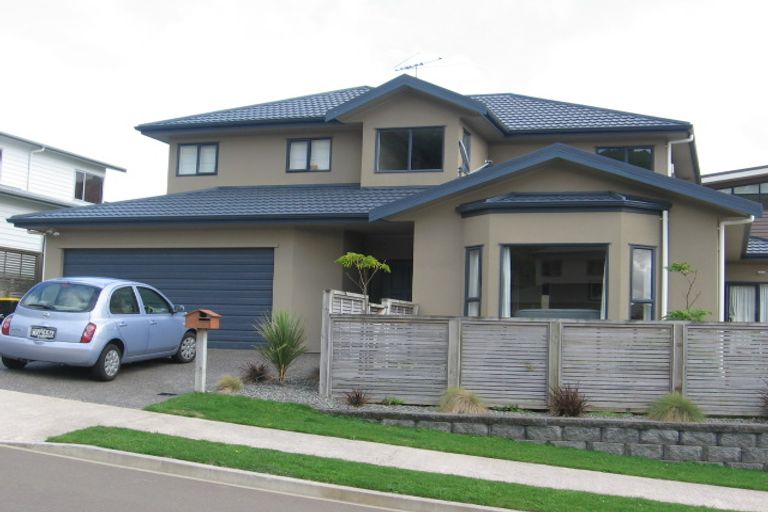 Photo of property in 2 Handly Grove, Churton Park, Wellington, 6037