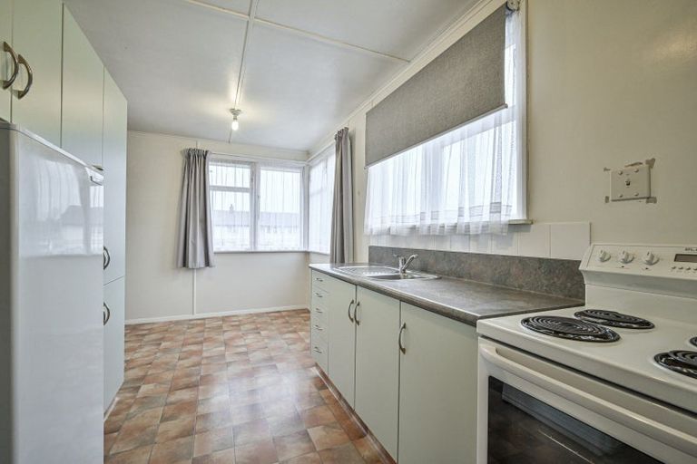 Photo of property in 33 Liverpool Crescent, Flaxmere, Hastings, 4120