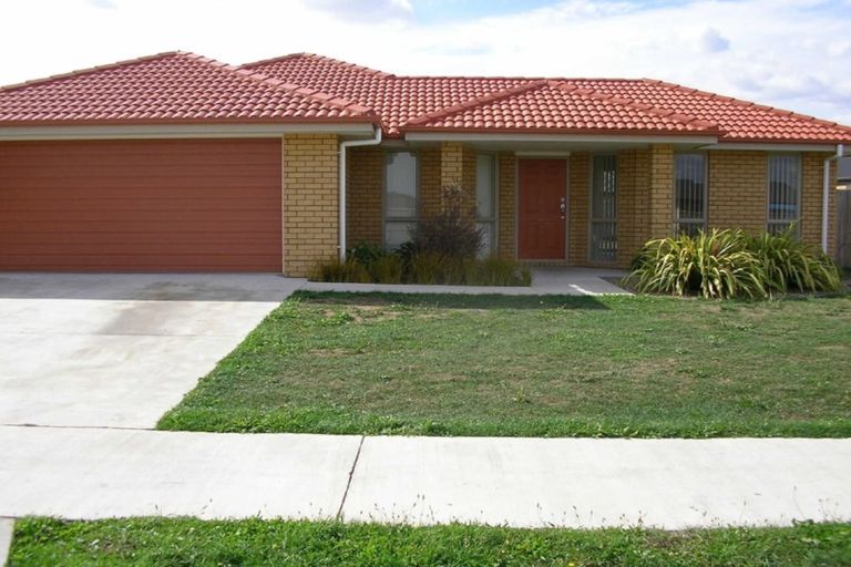 Photo of property in 42 Wiltshire Drive, Huntington, Hamilton, 3210