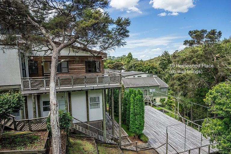 Photo of property in 17 Homewood Place, Chatswood, Auckland, 0626