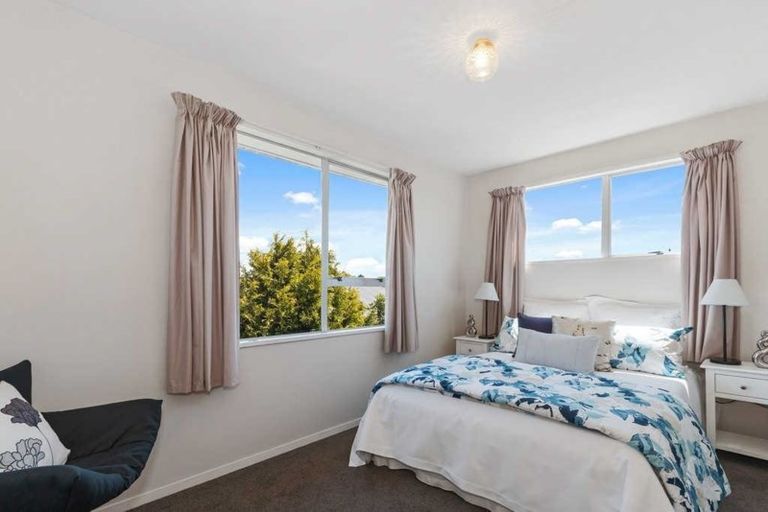 Photo of property in 2/132 Hay Street, Bromley, Christchurch, 8062