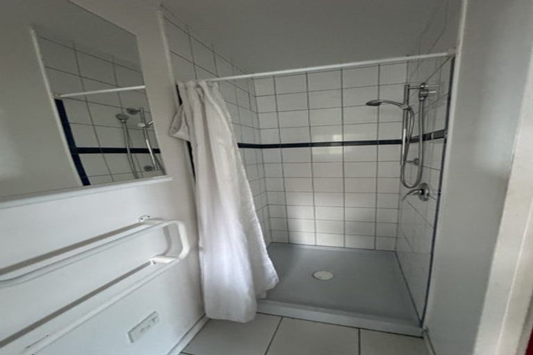 Photo of property in 8 Bury Grove, Strathmore Park, Wellington, 6022