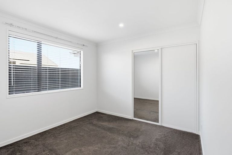 Photo of property in 1 Winterslow Lane, Rangiora, 7400