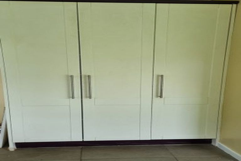 Photo of property in 17 Maidstone Place, Oteha, Auckland, 0632