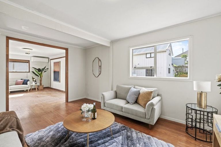 Photo of property in 25 Bremner Avenue, Mount Roskill, Auckland, 1041