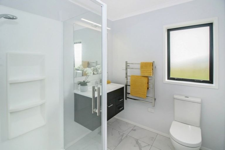 Photo of property in 2 Ongarui Close, Whalers Gate, New Plymouth, 4310