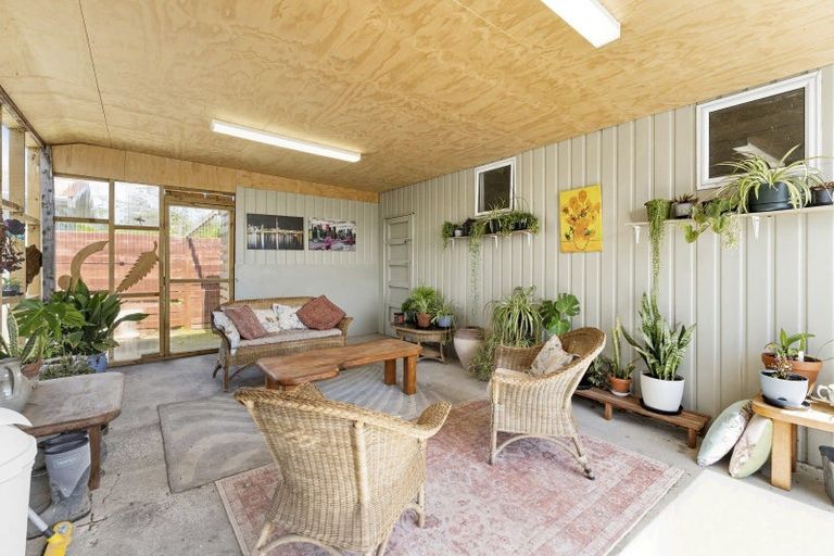 Photo of property in 21 Old Coach Road South, Otaki Beach, Otaki, 5512