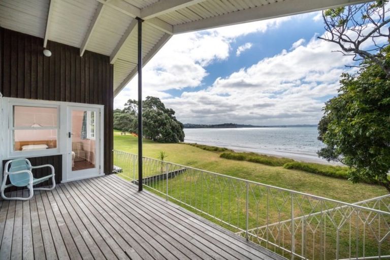 Photo of property in 66 Tindalls Bay Road, Tindalls Beach, Whangaparaoa, 0930