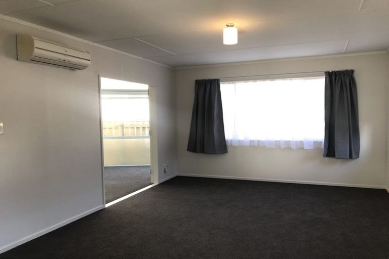 Photo of property in 40 Hamstead Street, Wainuiomata, Lower Hutt, 5014