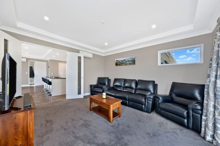 Photo of property in 14 Little Gem Road, Hornby, Christchurch, 8025