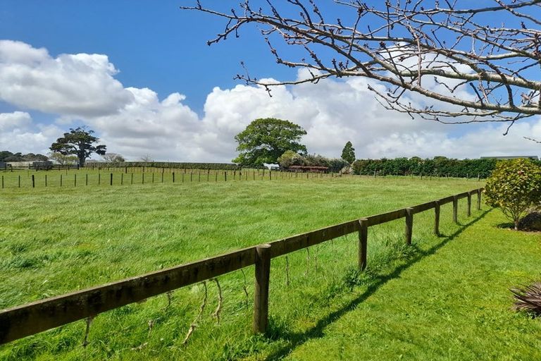 Photo of property in 84 Kidd Road, Waiuku, 2682