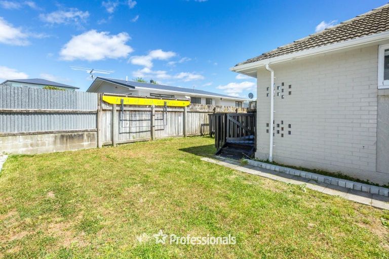 Photo of property in 1/15a Lane Street, Wallaceville, Upper Hutt, 5018