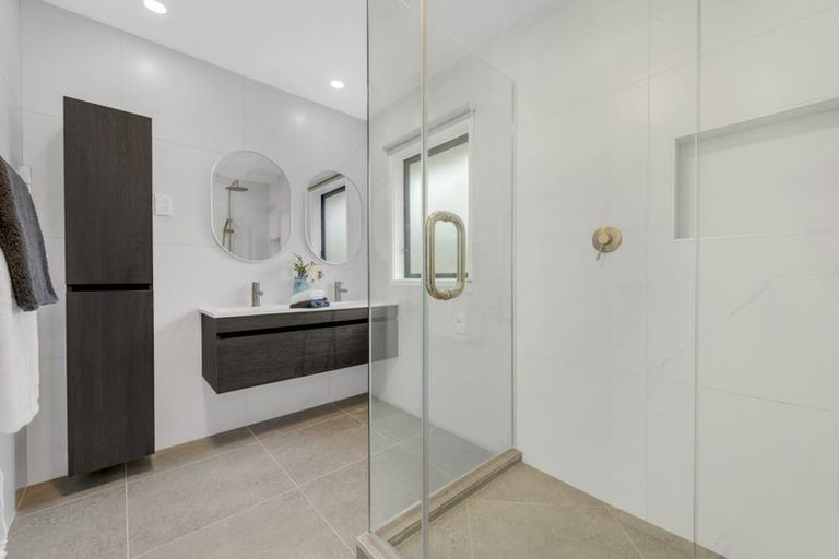 Photo of property in 3 Mimosa Place, Half Moon Bay, Auckland, 2012