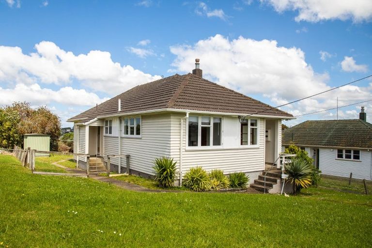 Photo of property in 49 Hillary Crescent, Belmont, Auckland, 0622