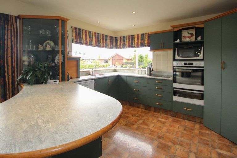 Photo of property in 6 Kenilworth Road, Oamaru North, Oamaru, 9400