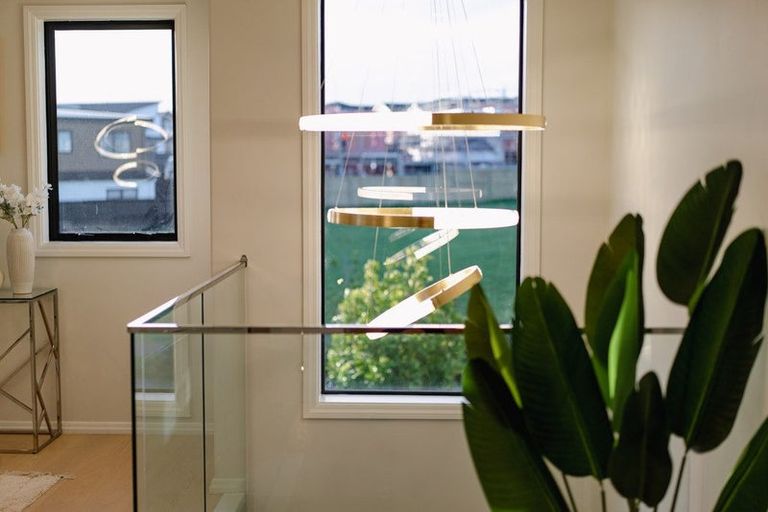 Photo of property in 28 Catalina Avenue, Rosehill, Papakura, 2113