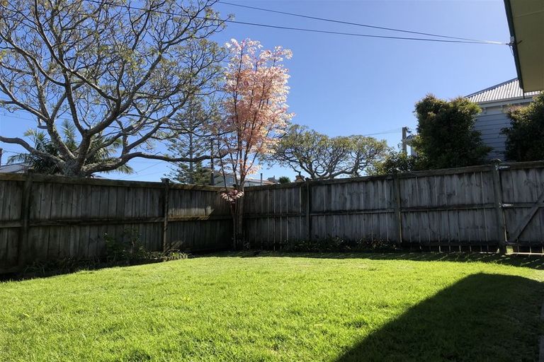 Photo of property in 1/23 Mozeley Avenue, Devonport, Auckland, 0624