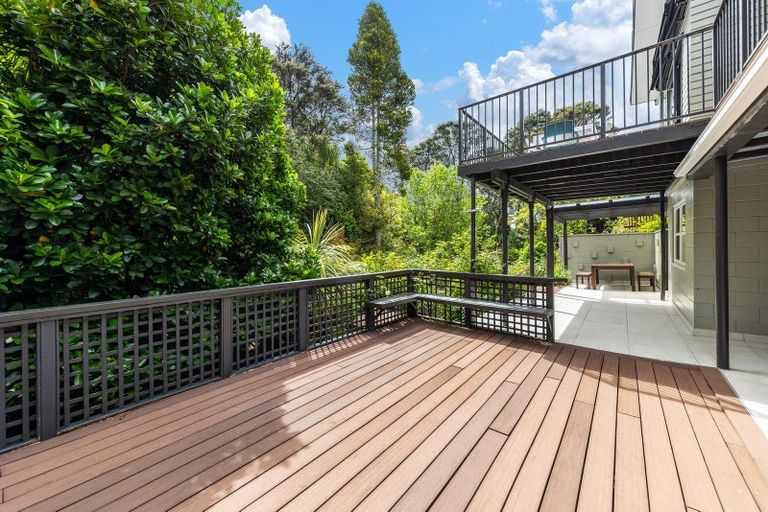 Photo of property in 68 Woodfern Crescent, Titirangi, Auckland, 0604