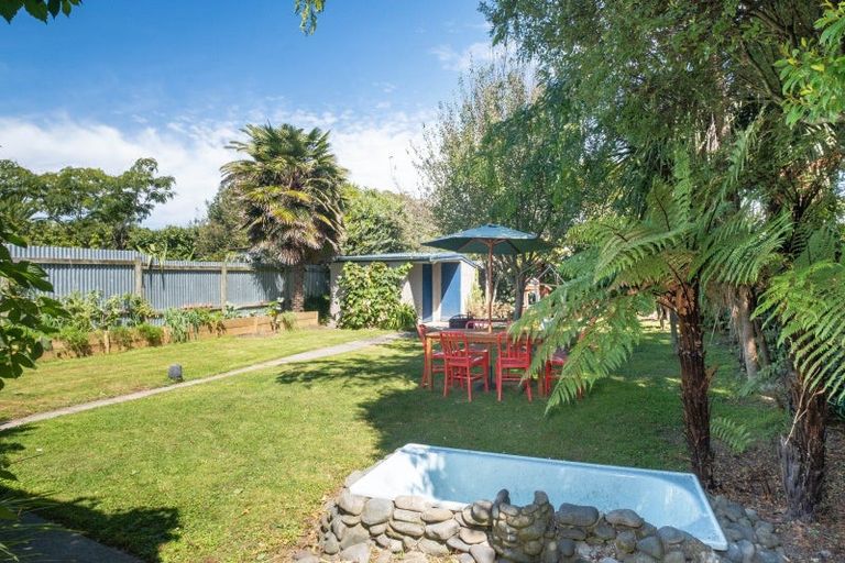 Photo of property in 7 Grove Road, Haumoana, 4102