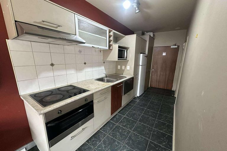 Photo of property in Atrium Towers, 1p/154 The Terrace, Wellington Central, Wellington, 6011