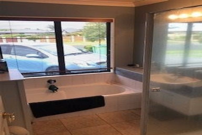 Photo of property in 1 Merlot Place, Rototuna, Hamilton, 3210