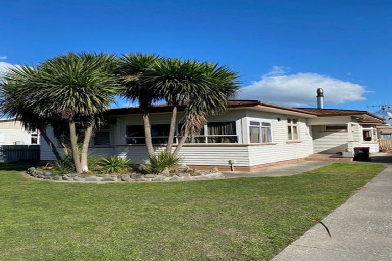 Photo of property in 1010 Plunket Street, Saint Leonards, Hastings, 4120